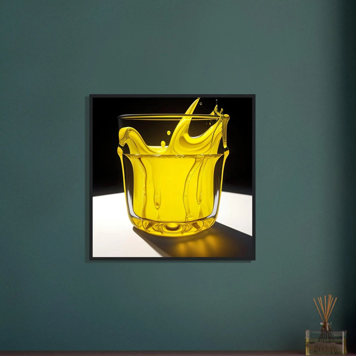 Gerahmtes Premium-Poster - Glas mit gelbem Trank - Foto Stil, KI-Kunst - RolConArt, Kreative Vielfalt,