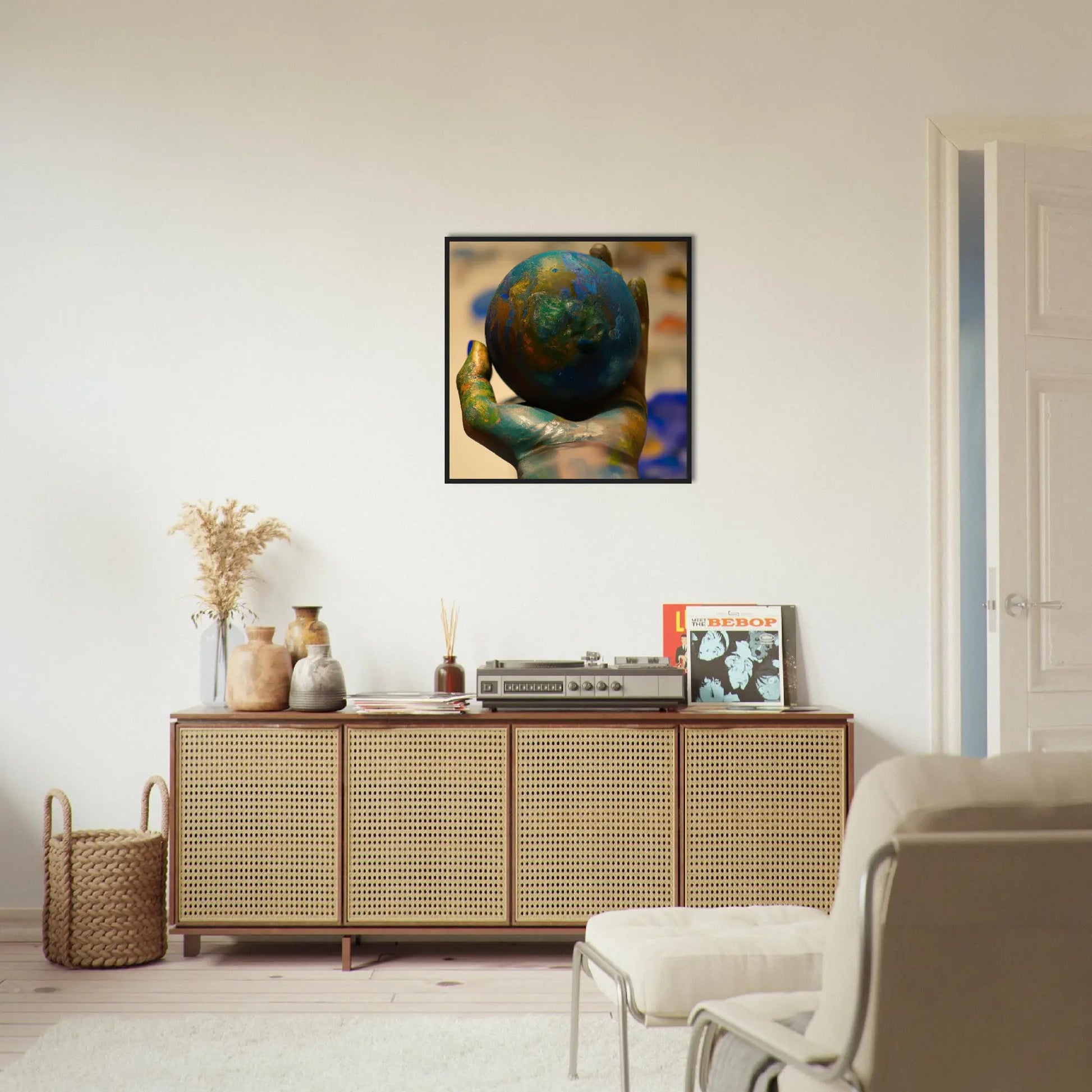 Gerahmtes Premium-Poster - Planet in der Hand - Foto Stil, KI-Kunst - RolConArt, Fotokunst - Kreative Vielfalt,