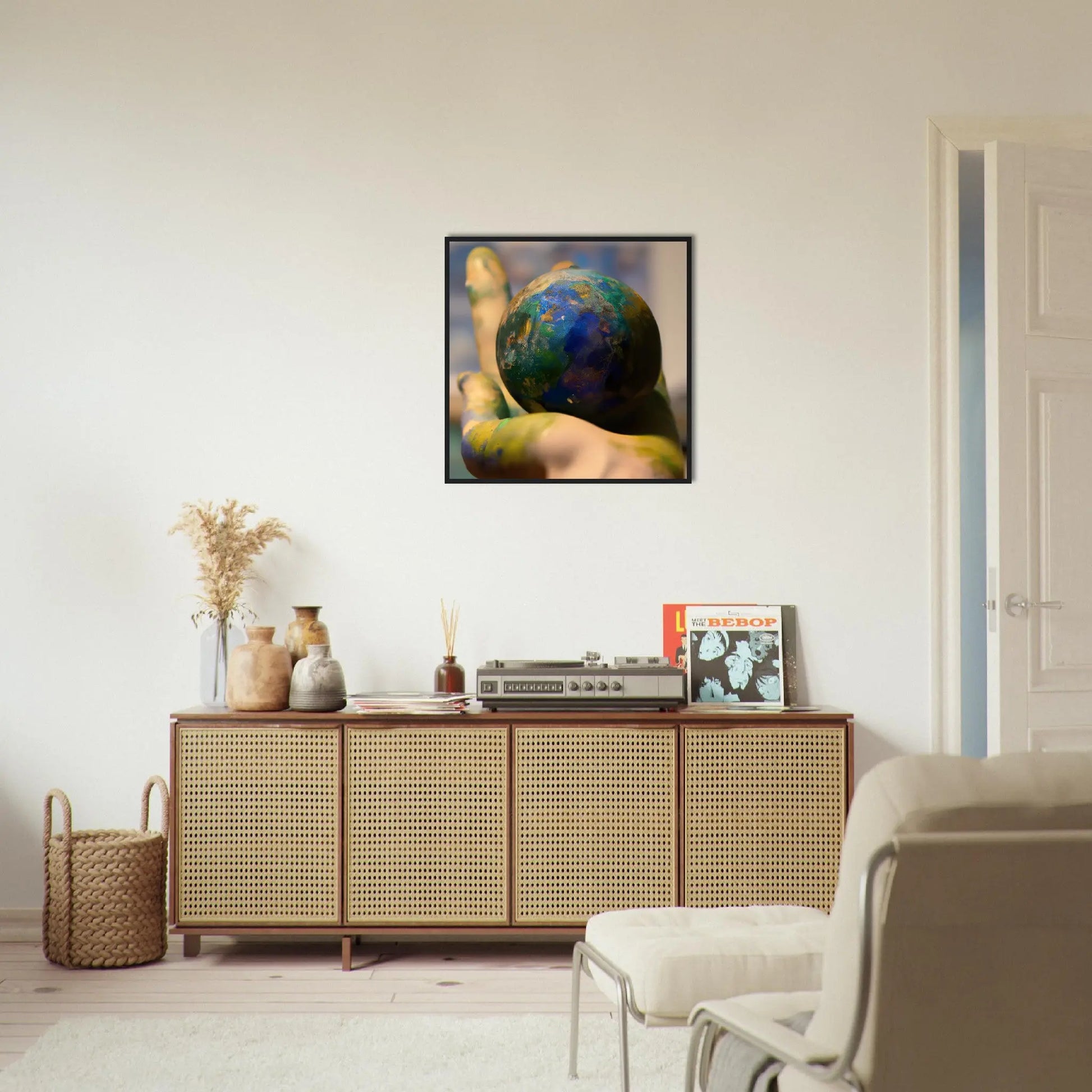 Gerahmtes Premium-Poster - Planet in der Hand - Foto Stil, KI-Kunst - RolConArt, Fotokunst - Kreative Vielfalt,