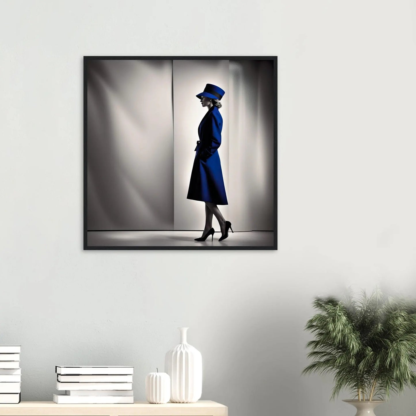 Gerahmtes Premium-Poster - Frau im blauen Mantel - Schwarz-Weiß, KI-Kunst - RolConArt, Schwarz-Weiß mit Akzentfarben, 